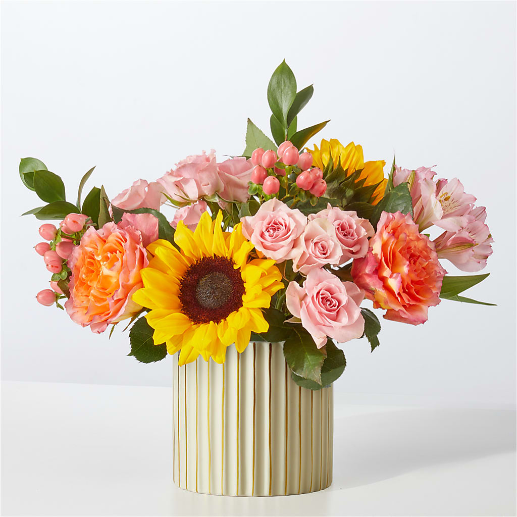 Sun's Out Bouquet – FUZZY'S FLOWERS GIFTS AND TUXEDOS, Marion OH