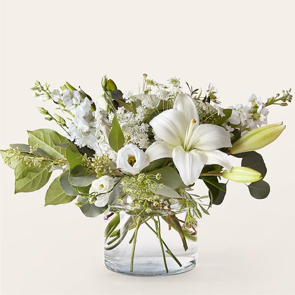 Alluring Elegance Bouquet – FUZZY'S FLOWERS GIFTS AND TUXEDOS, Marion OH