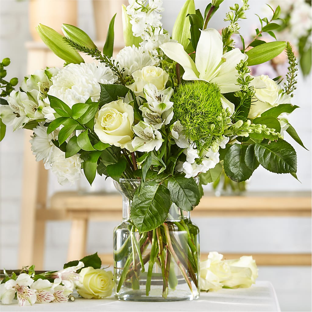 Classic Ivory – A Florist Original – FUZZY'S FLOWERS GIFTS AND TUXEDOS, Marion OH