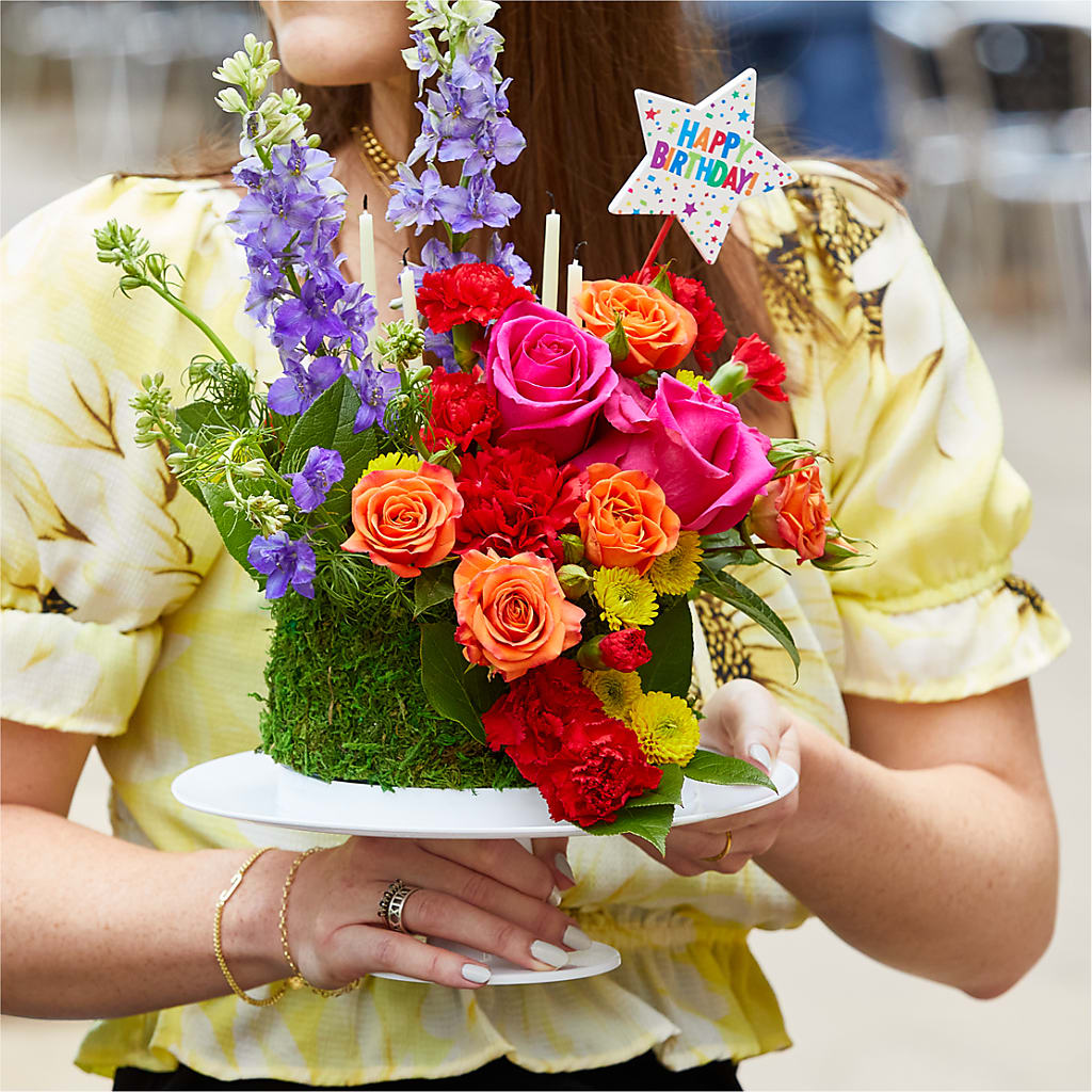 Best Year Yet Floral Cake – FUZZY'S FLOWERS GIFTS AND TUXEDOS, Marion OH