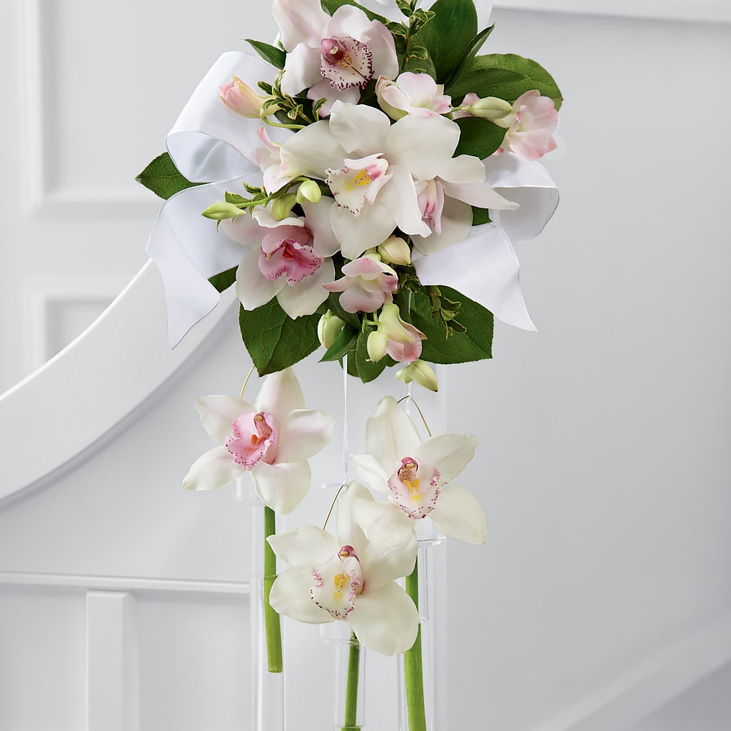 Perfect Entrance Pew Arrangement – FUZZY'S FLOWERS GIFTS AND TUXEDOS, Marion OH