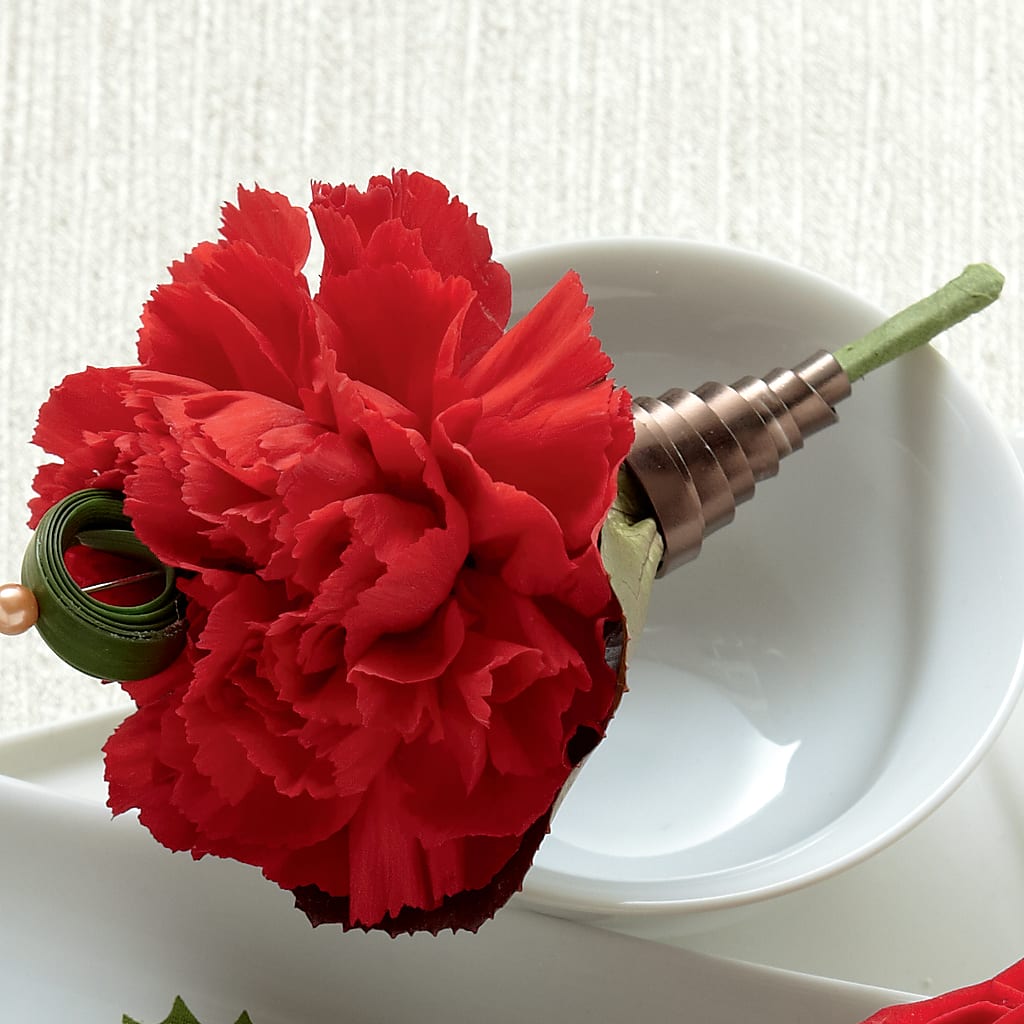 Red Carnation Boutonniere – FUZZY'S FLOWERS GIFTS AND TUXEDOS, Marion OH