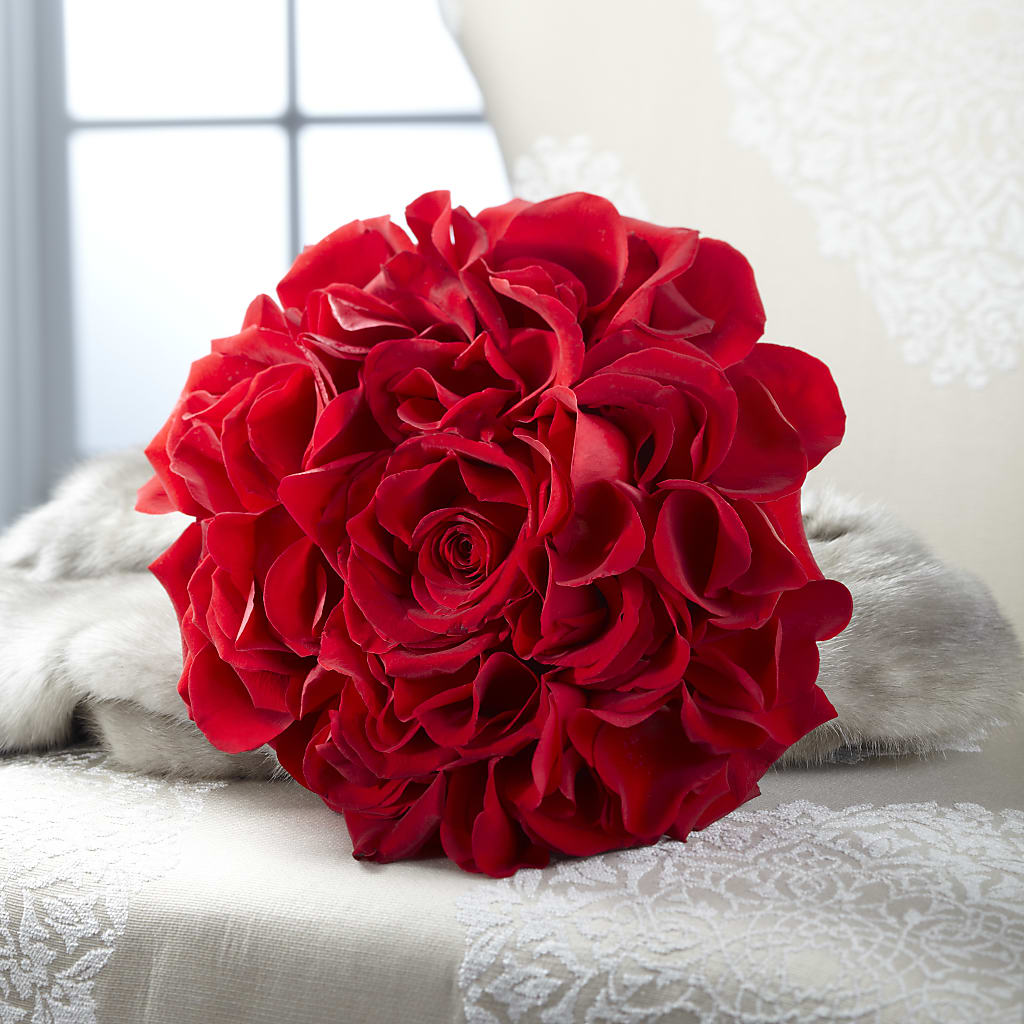 Composite Rose Bouquet – FUZZY'S FLOWERS GIFTS AND TUXEDOS, Marion OH