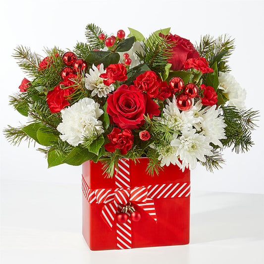 Presents Under the Tree Bouquet – FUZZY'S FLOWERS GIFTS AND TUXEDOS, Marion OH