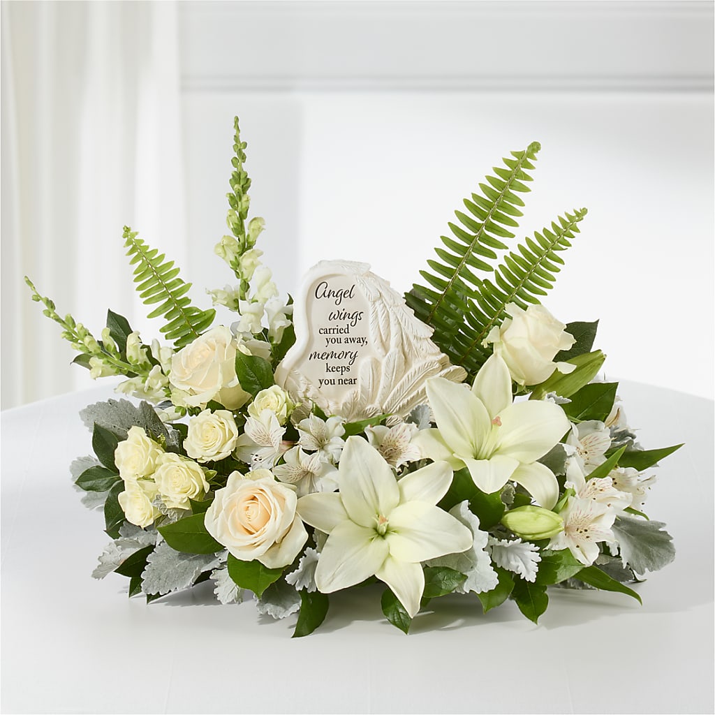 Holding You Close Arrangement – FUZZY'S FLOWERS GIFTS AND TUXEDOS, Marion OH