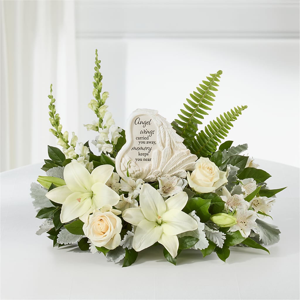 Holding You Close Arrangement – FUZZY'S FLOWERS GIFTS AND TUXEDOS, Marion OH