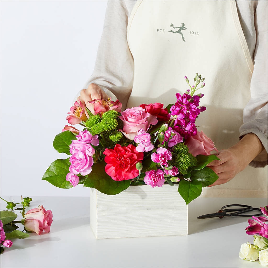 Sweetberry Box – A Florist Original – FUZZY'S FLOWERS GIFTS AND TUXEDOS, Marion OH