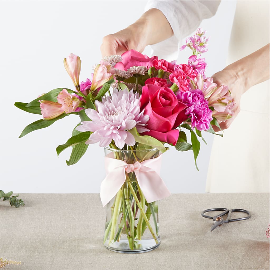 Pink Ribbon - A Florist Original – FUZZY'S FLOWERS GIFTS AND TUXEDOS, Marion OH