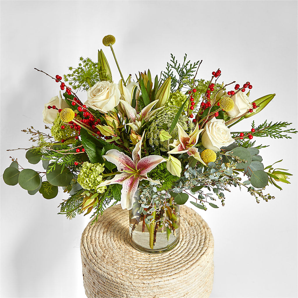 Berry & Bright Bouquet – FUZZY'S FLOWERS GIFTS AND TUXEDOS, Marion OH