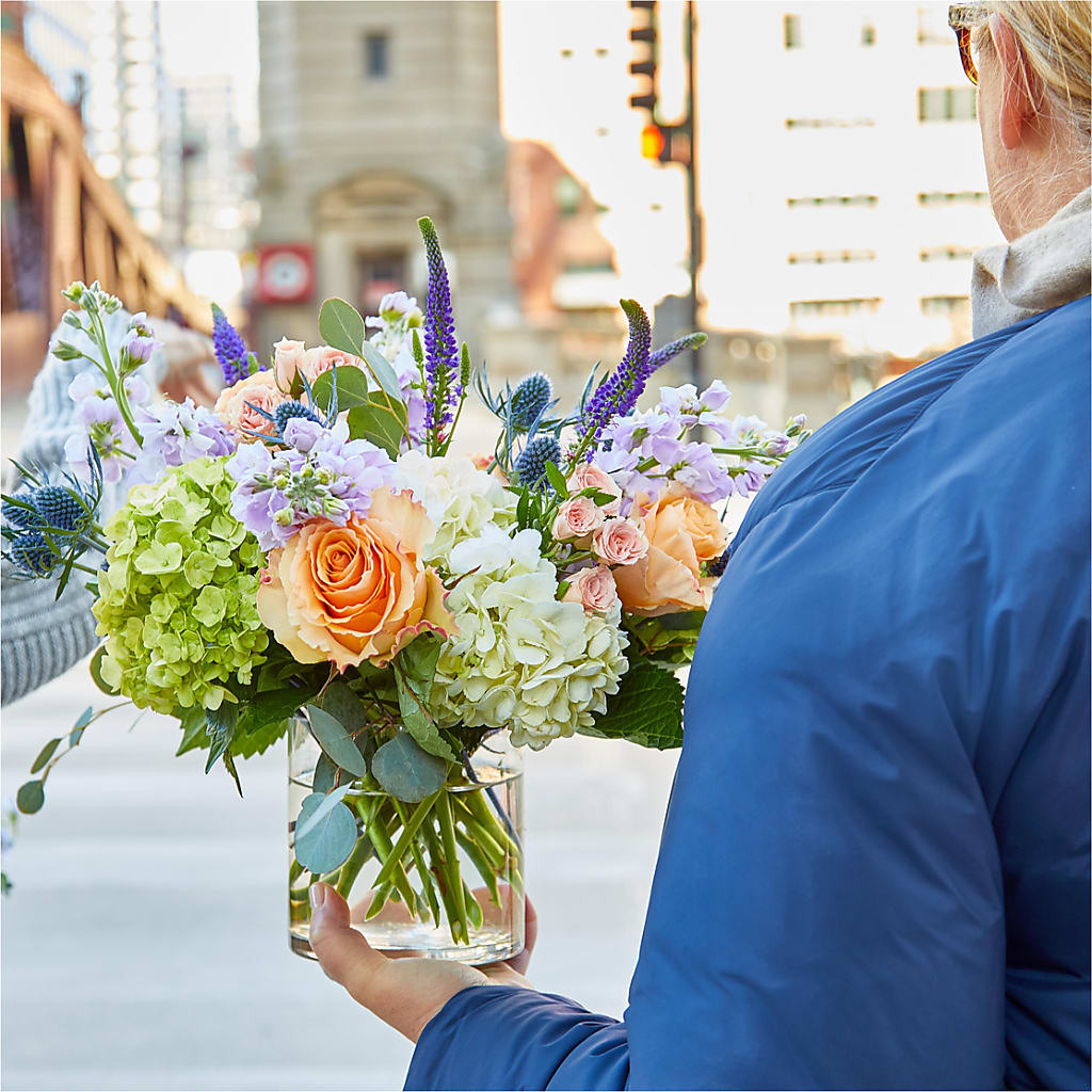 Porch Swing Bouquet – FUZZY'S FLOWERS GIFTS AND TUXEDOS, Marion OH
