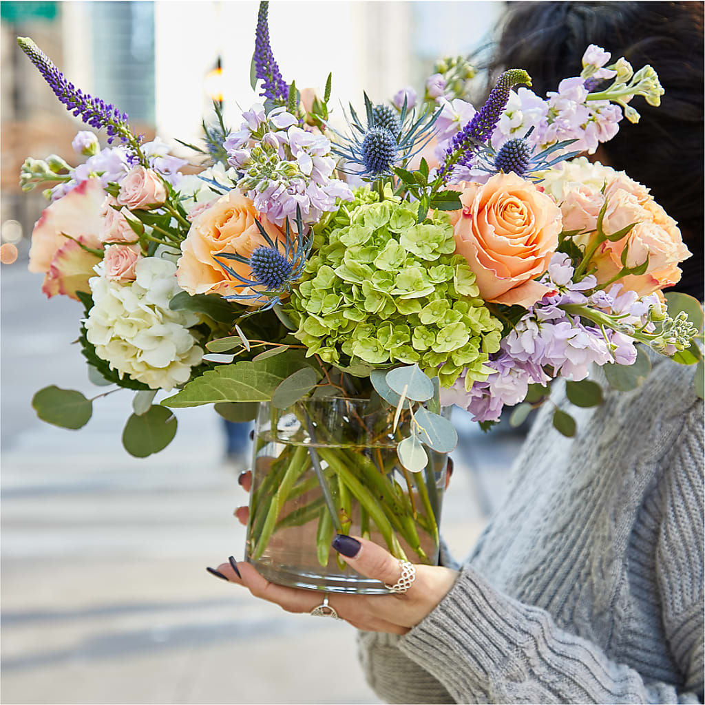 Porch Swing Bouquet – FUZZY'S FLOWERS GIFTS AND TUXEDOS, Marion OH