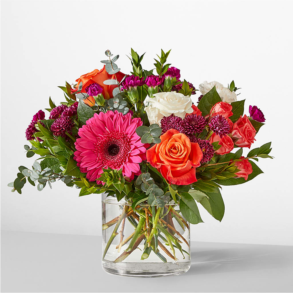 Smell the Roses Bouquet – FUZZY'S FLOWERS GIFTS AND TUXEDOS, Marion OH