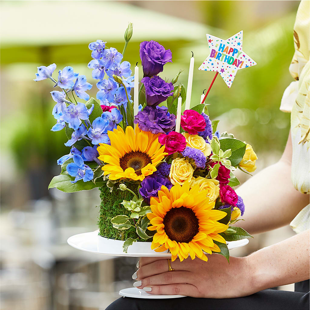 Star of the Day Floral Cake – FUZZY'S FLOWERS GIFTS AND TUXEDOS, Marion OH