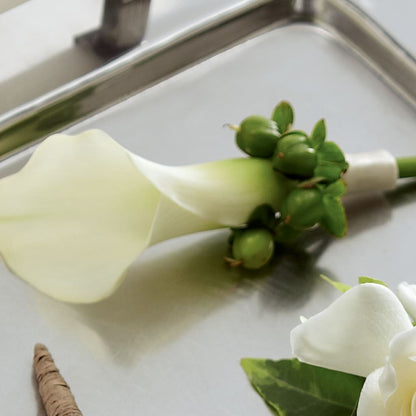 White Calla Boutonniere – FUZZY'S FLOWERS GIFTS AND TUXEDOS, Marion OH